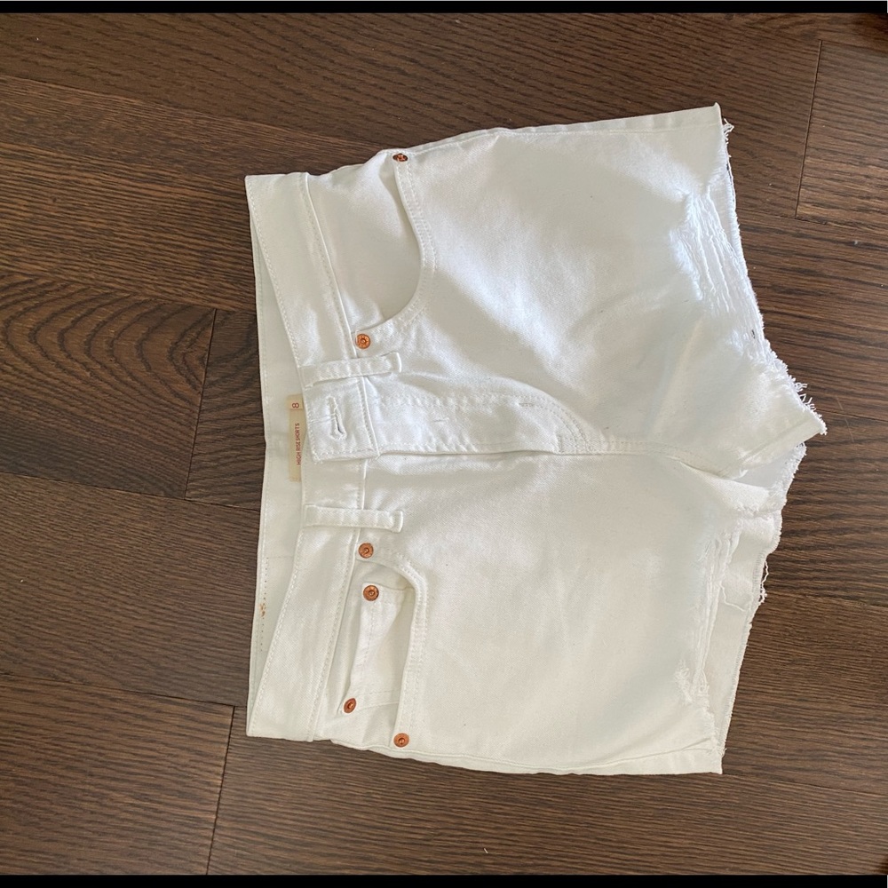 Levi high waisted shorts